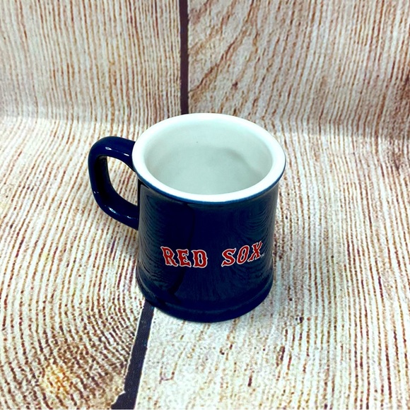 MLB Boston Red Sox Official 2007 Mini Stein Shot Glass W/Handle - Picture 4 of 9